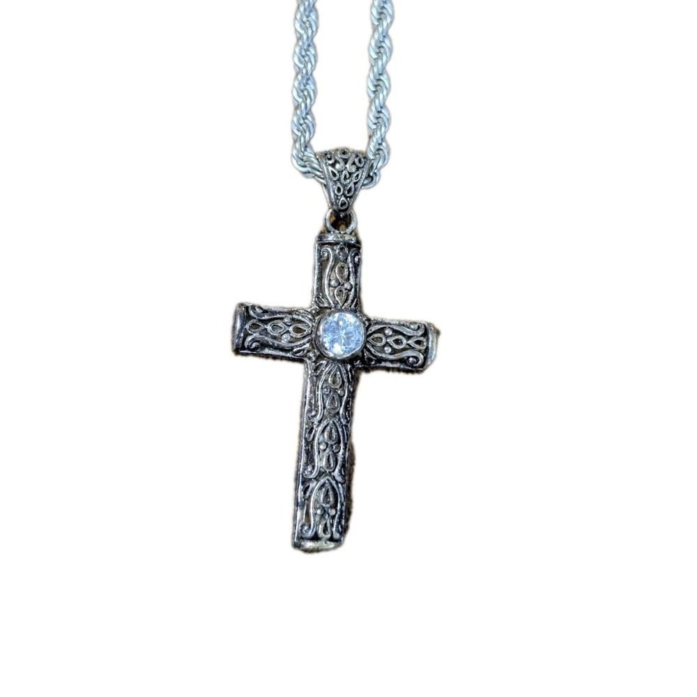 Vintage Silver Tone Rope Chain Cross Pendant Necklace Ornate Filigree Accent
